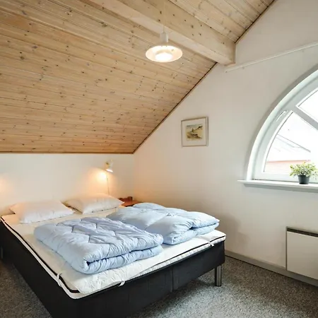Apartment 125
